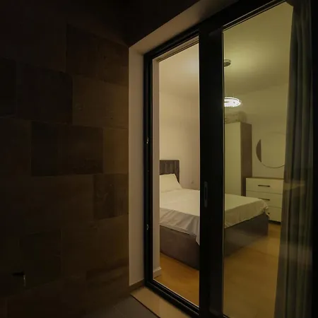 Sevens Golden Apartment