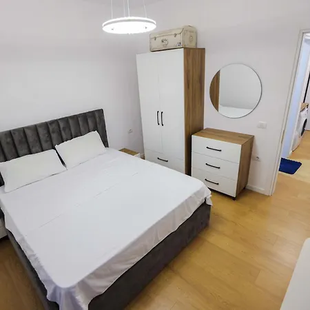 Apartment Sevens Golden